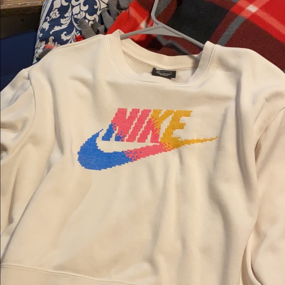 crop nike crewneck